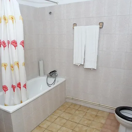 Residencial Albergaria Konukevi Paredes de Coura