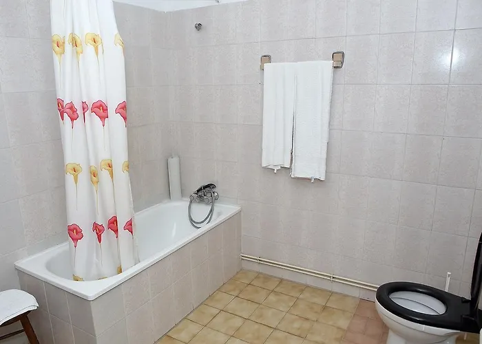 Residencial Albergaria Penzion Paredes de Coura